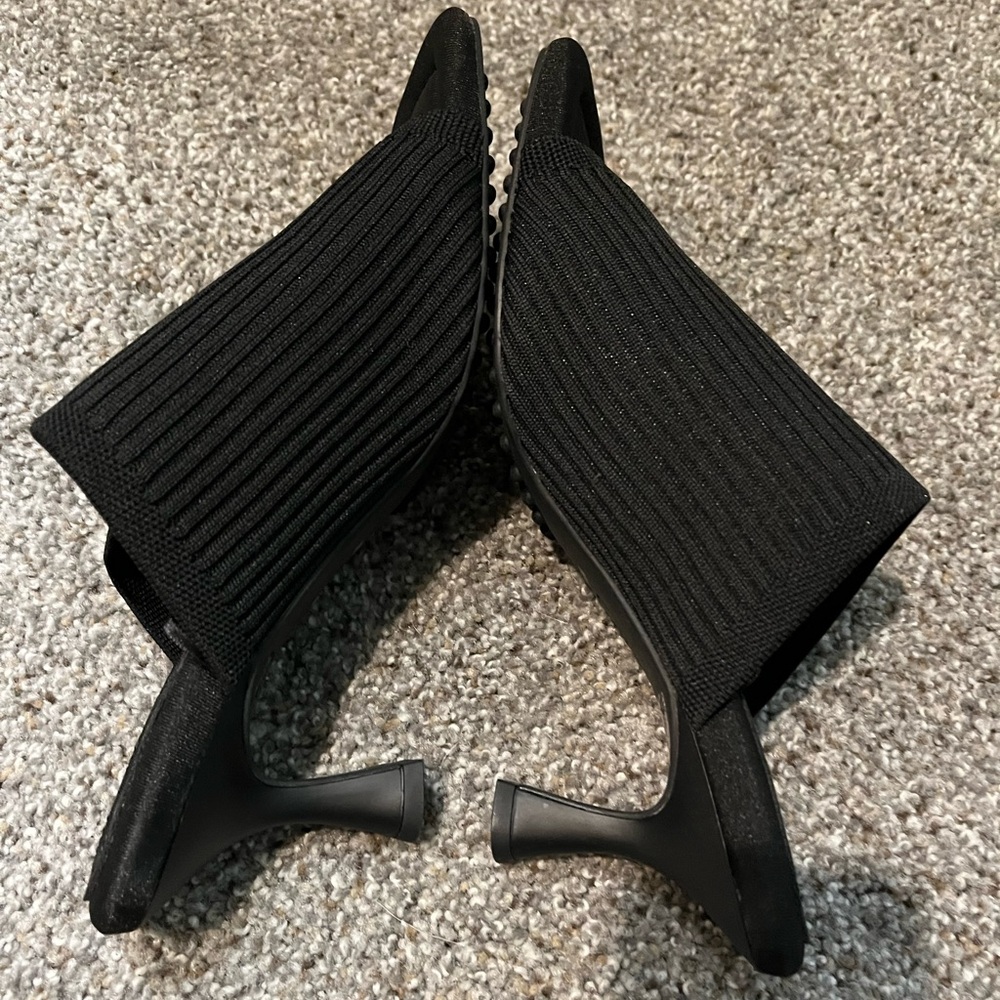 Anne Klein kitten heels